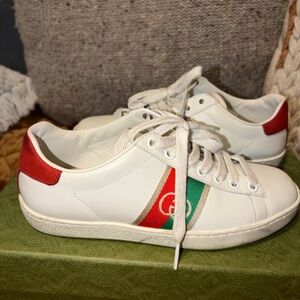 Gucci Kids White Sneakers with Red and Green Accents